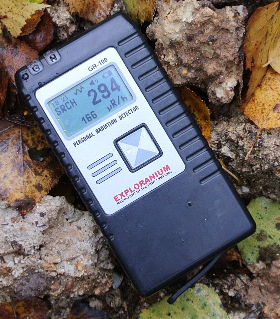 приборы для измерения ионизирующего излучения радиометр. радиационный фон прибор. дозиметр ионизирующего излучения. дозиметр радиации бытовой. приборы радиационный дозиметр.